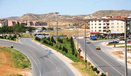 Ankara - Samsun karayolu üzerinde, Ankara ya 70 km., Kırıkkale ye 7 km.