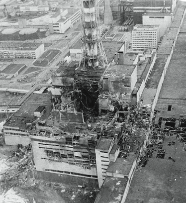 Büyük Nükleer Kazalar ve Nükleer Enerji Teknolojisinin Evriminde Doğurdukları Sonuçlar Kazaya doğru koşan Çernobil 4 ün çekirdek konfigürasyonunda olduğu gibi ORM, reaktivite boşluk katsayısı üzerine