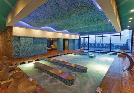 BUTTERFLY THALASSO & SPA MERKEZİ VIP SPA Odası Türk Hamamı, Sauna, Jakuzi, Şarap Küveti, Masaj Odası ile kişiye özel VIP hizmet alanları yarattık Vitamin Bar Ayrıcalıklı Thalasso, Spa ve Fitness