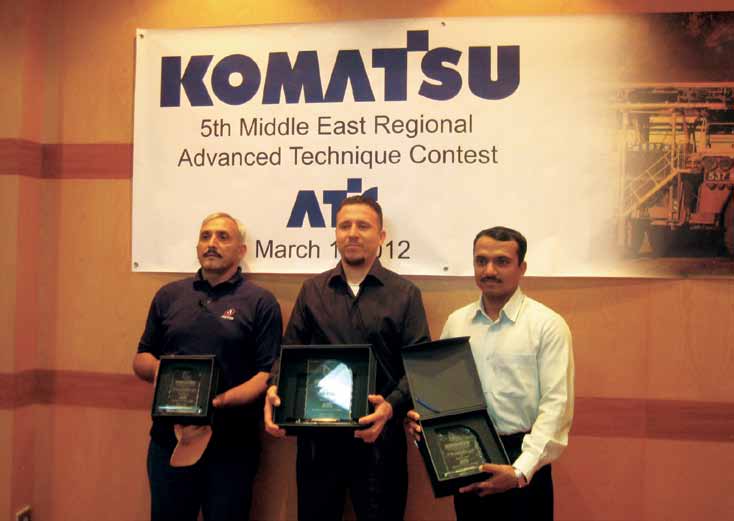 GÜCÜ SEÇENLER Yarışmada ilk üç sırayı paylaşan teknisyenler birlikte poz verdi. Temsa Global, Ortadoğu nun En İyi Komatsu Teknisyeni yarışmasında bu yıl da birinci oldu.