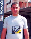 2003 yılından bu yana da Komatsu forkliftleri kullanan Komatsu forklift İyidoğan, Komatsu nun 3,5 tonluğunu kullandığını ve makinadan operatörü Ayhan İyidoğan çok memnun olduğunu söylüyor.