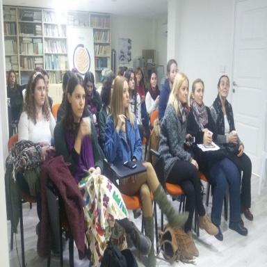 ÇMO'lu Kadınlar Buluştu! Çevre Mühendisleri Odası İstanbul Şube Üyesi ve Öğrenci Komisyonu Üyesi kadınlar 13.03.2015 tarihinde 8 Mart Dünya Kadınlar Günü etkinliği için şube binamızda buluştu.