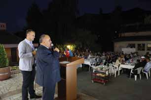 Fojnica Belediye Başkanı Salkan Merdzaniç, Fojnica Baş İmamı Ümraniye Belediyesi nin sponsorluğunda, kardeş şehir Fojnica da düzenlenen iftar programına, AK Parti İstanbul Milletvekili Mustafa