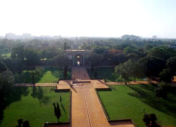 Hindistan - Delhi: Hümayun un Anıt Mezarı ve Bahçeler (30 hektar) b.