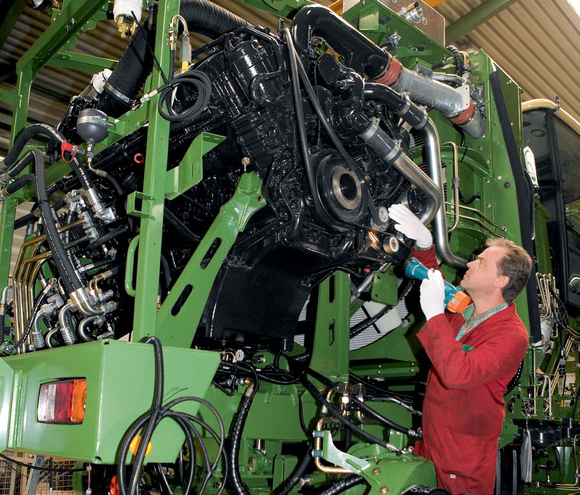 Motorlar Saf güç 8- ve 12- silindirli MAN motorları V düzenindeki kompakt olarak enine monte edilmiş motor