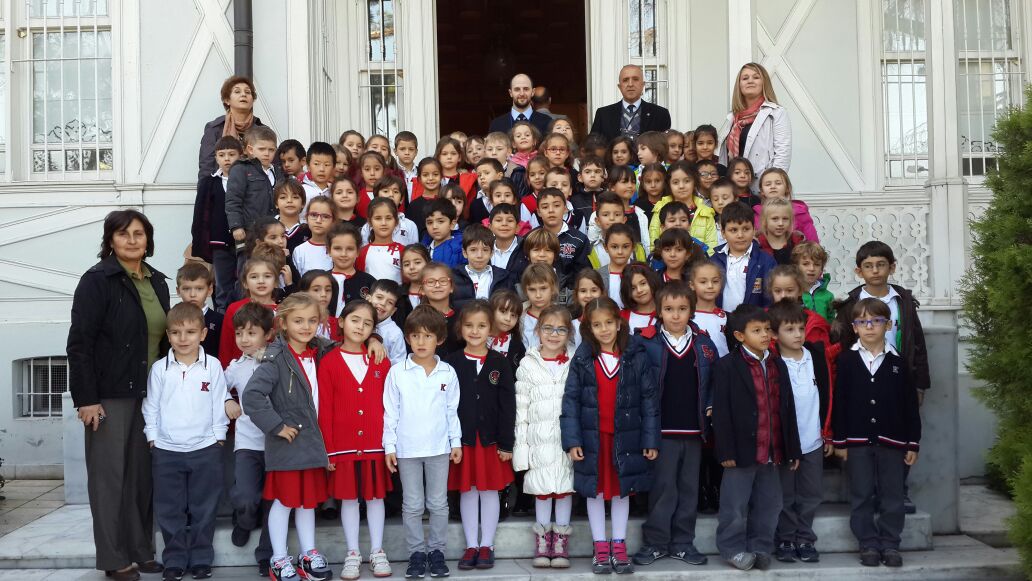 Birinci Sınıflarımız Atatürk Müzesinde Okulumuzun 1. sınıf öğrencileri, Atatürk Haftası kapsamında Atatürk Müzesine gittiler.