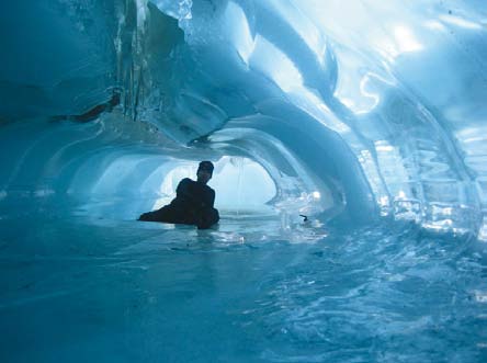 YENİ YILA MACERAPEREST BİR Eğer maceracı bir yapıdaysanız, ıssız buzlar ülkesi Antartika, size aradığınızdan çok daha fazlasını sunuyor.