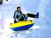 3.1.11 Snow Tubing (Şişme Plastik Kızak) Plastik kızak, şişme oturaklı bir halkayı karda, üstelik suda veya son dönemlerde olduğu gibi havada kullanma aktivitesini tanımlar.