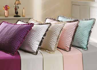 Üç renk seçeneği ile hem gençlerin hem de modern çiftlerin beğenisini kazanmaktadır. % 100 pamuklu 57 tel kumaştan ve iki renkli olarak üretilmiştir. Slikon elyaf dolguludur.