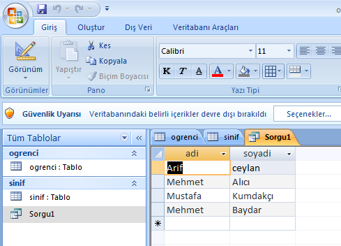 Sorgu1 sağ tıkla tasarım görünümü, sol üstten SQL görünüm tık