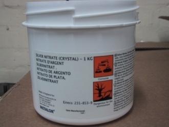 Çözelti Gümüş Nitrat Ürünleri Tek/çoklu taşıma IBC konteynırlarında 1.000 litrelik çözelti Kristal Toplu Katı haldeki maddeler çoklu taşıma IBC konteynırlarında 1.