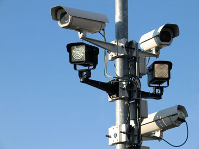 Elektrik İmalatçıları Birliği (NEMA) kamera muhafazalarını çevre koşullarına dayanıklılıklarına göre derecelendirmektedir.