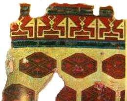 Devetabanı motifleri bulunmaktadır. Bu motiflerin içinde Koçbaşı adı verilen karşılıklı kıvrılmış, kancalı dört motif yer alır (Resim 6-7).
