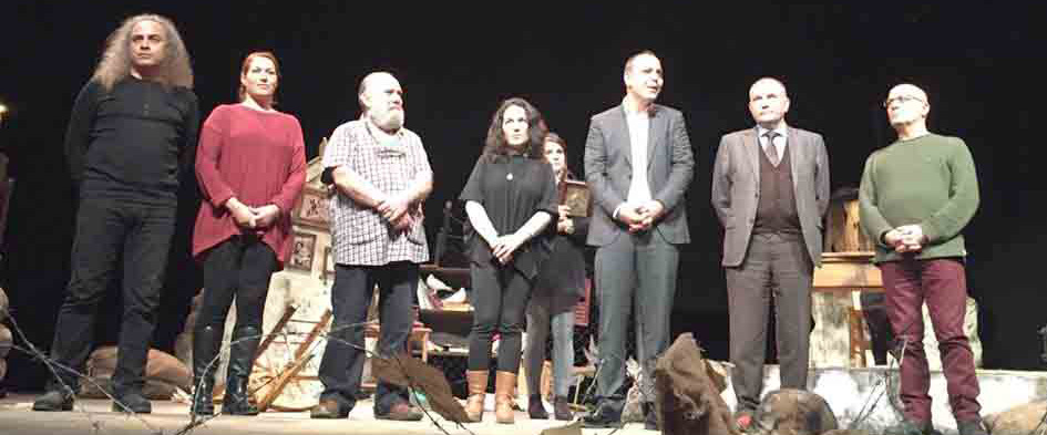 AFRÝKA dan mektup... Ýstanbul'da ayakta alkýþlanan tiyatromuz ve Mustafa Akýncý existence elvan12@mail.