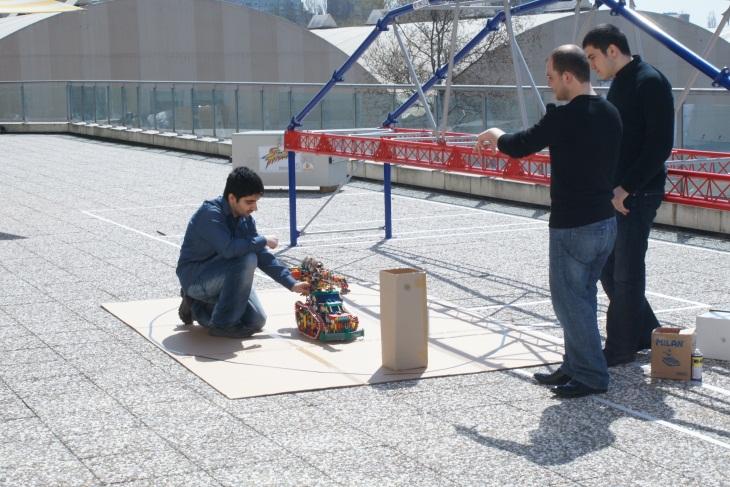 2010-2011 Öğrenci Ödülleri Mühendislik Fakültesi URG 11-Uludağ Robot Günleri 2011 BİRİNCİLİK DERECESİ İTÜRO2011-İTÜ Robot Olimpiyatları İKİNCİLİK DERECESİ SAÜRO2011- Sakarya Üniversitesi Robot