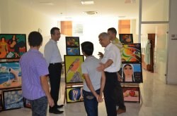 Sevgi Evleri Yetiştirme Yurdu Merkezi Müdürlüğü'nde bakım ve korunma altında bulunan çocuklarımızın resim kursunda yaptıkları eserler, Gaziantep İl Müdürlüğünde sergilenmeye başladı.