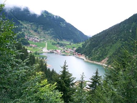 Trabzon'un Çaykara ilçesine bağlı turistik belde.trabzona olan uzaklık 99 km Çaykara'ya ise 19 km'dir.