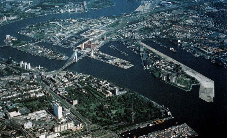 Rotterdam Kop van Zuid Kentsel Dönüşüm Projesi Tarihi kent merkezi ile güneyde