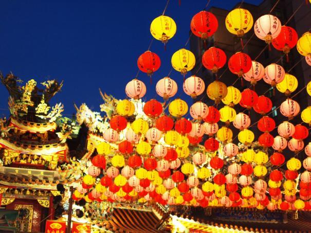 Büyülü ve Mistik Çin &Yangtze Emirates Havayolları ile Şangay (2) Yangtze (4) Xian (2) Pekin (3) 12 Gece 13 Gün 18 Eylül Binlerce Yıllık kültürü, ihtişamlı sarayları, mistik tapınakları ve doğa