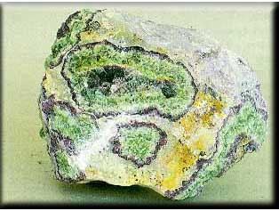 FLUORĐT Bulunuşu, u, Hidrotermal maden yataklarında yaygın olarak oluşan bir mineraldir.