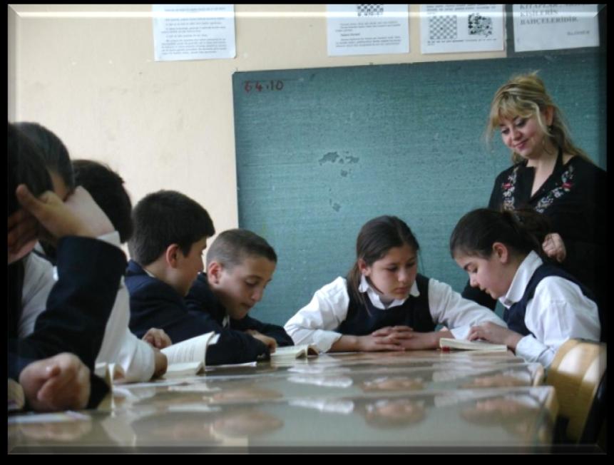 Meraklı Kitaplar ÖSGD - OKUL DOSTU PROGRAMI Proje, çocuklarda kitap okumaya dair heyecan, merak ve ilgi uyandırarak, onları kitap okumaya teşvik etmek amacıyla hazırlanmıştır.