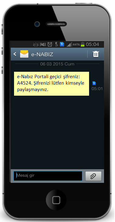 Aile Hekiminin aktivasyonu tamamlamasından sonra vatandaşın onam formunda beyan ettiği cep telefonuna e-nabız Sistemine giriş için geçici şifre gönderilir.