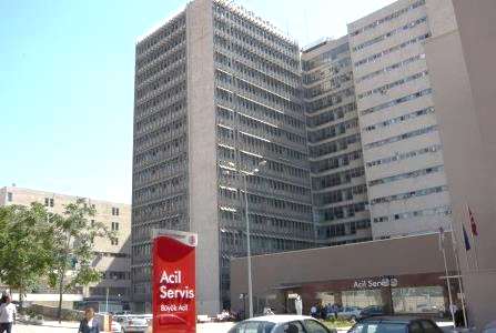İbni Sina Hastanesi nde belirlenmiş toplanma alanları 4 NO LU TOPLANMA ALANI: Acil Servis ön bahçesidir.