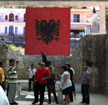 Aktiviteler Antalya Yıl Sonu Galası Arnavutluk ORKESTRA Ağaç
