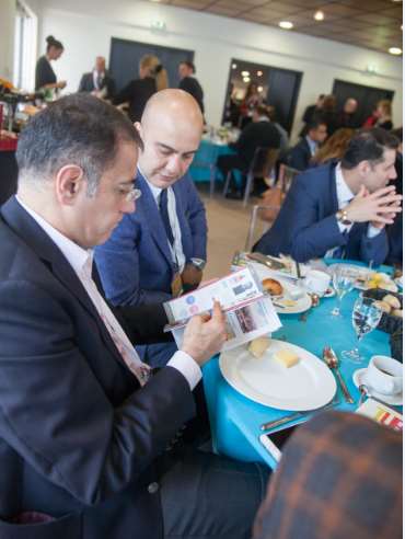Beyoğlu Belediye Başkanı Ahmet Misbah Demircan, Beyoğlu bölgesine yatırım gerçekleştiren proje sahiplerinin bir araya