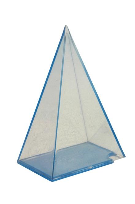 44550- Dikdörtgen Piramit Tabanın içten içe kenar uzunlukları 46x65 mm, cisim yüksekliği ise 105 mm dir. Saydam plastikten yapılmıştır.