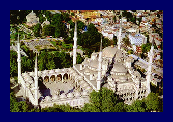 İstanbul "Orada, Tanrı ve insan, doğa ve sanat hep birlikte, yeryüzünde öylesine mükemmel bir yer yarattılar ki, görülmeğe değer.