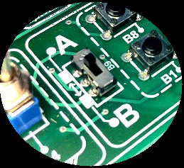 B9 anahtarı B pozisyonuna getirildiğinde, butona basıldığında Lojik, basılmadığında ise Lojik 0 bilgisi gönderir. A 220Ω 220Ω 0 Butona basıldığında mikrodenetleyiciye Lojik 0 ( GND ) bilgisi gönderir.