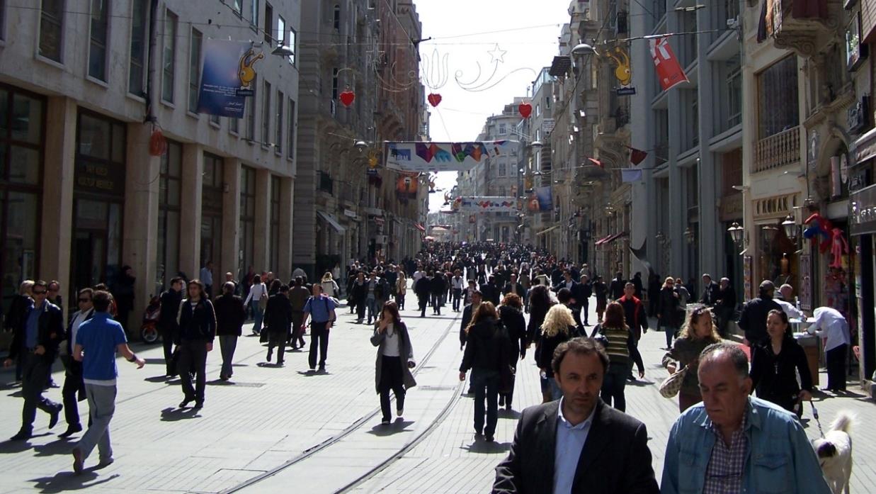 İSTANBUL UN SU İHTİYACI İstanbul un içme suyunun tamamına yakını yüzeysel su