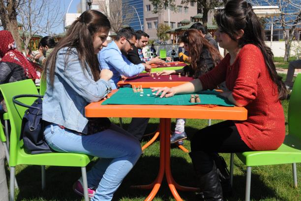 Öğrenci Toplulukları Kilis 7 Aralık Üniversitesi bünyesinde yer alan öğrenci toplulukları, ön lisans, lisans ve yüksek lisans programlarına kayıtlı öğrencilerin ; Atatürk İlke ve Devrimleri