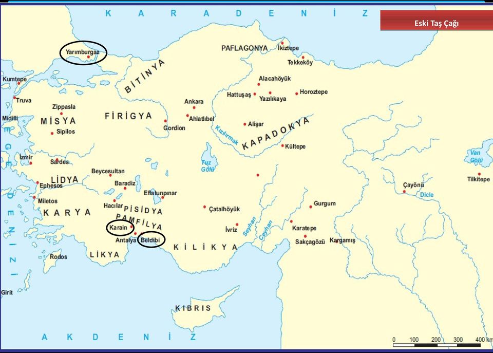 Tarihin bu döneminde insanlar tamamen doğaya bağlı kalmış, avcılık ve toplayıcılık ile hayatlarını sürdürmüşlerdir. Hayvan postlarından giysi yaparak soğuktan korunmuşlardır.