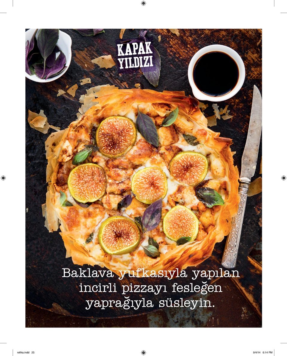 pizzayı fesleğen yaprağıyla