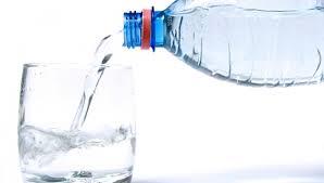 Günlük sıvı tüketiminize dikkat edin. Sıvı alımının en iyi kaynağı sudur. Günde yaklaşık 2 2,5 litreye yakın su tüketin.