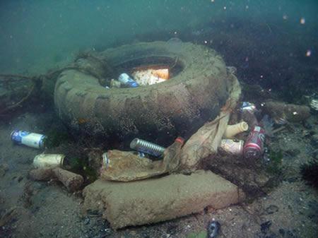 Deniz Kirliliği Kaynakları 1- Karasal kökenli kirlilik kaynakları a-evsel atıklar