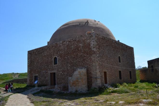 10 Nisan 2014 Rethymno Girit te Ortaçağ halini koruyan tek şehirdir.