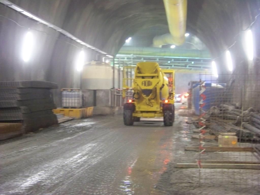 DB560 T TÜNEL MİKSERİ Fiori nin DB560 T modeli kompakt yapısıyla beton taşımanın zor olduğu iş sahalarında (tünel, maden, metro vb.