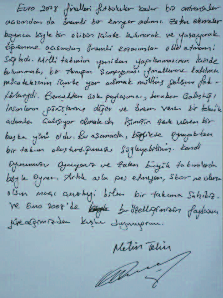 Metin Tekin Milli Tak m Antrenörü 8 May s 1964 te Kocaeli nde do du. Futbola Kocaelispor un altyap s nda bafllad ve A tak mda oynamadan Befliktafl a transfer oldu.