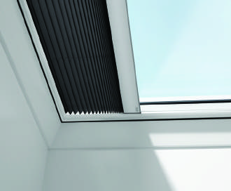 Diğer Çözümler %28 ve altı eğimler için Teras çatı pencereleri CFP/CVP/CXP Teras çatıya sahip yapılarda bina çekirdeğine yakın veya peyzaj altında kalan karanlık ve havasız mekanlara artık sorunsuz