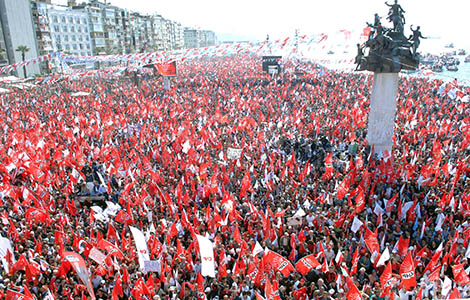 1 CHP İzmir de gövde gösterisi yaptı, Kılıçdaroğlu Gündoğdu Meydanı ndan gençlere, 140 karakterden korkan bir başbakan yarattınız, size şükran borçluyum diye seslendi. Tarih : 22.03.