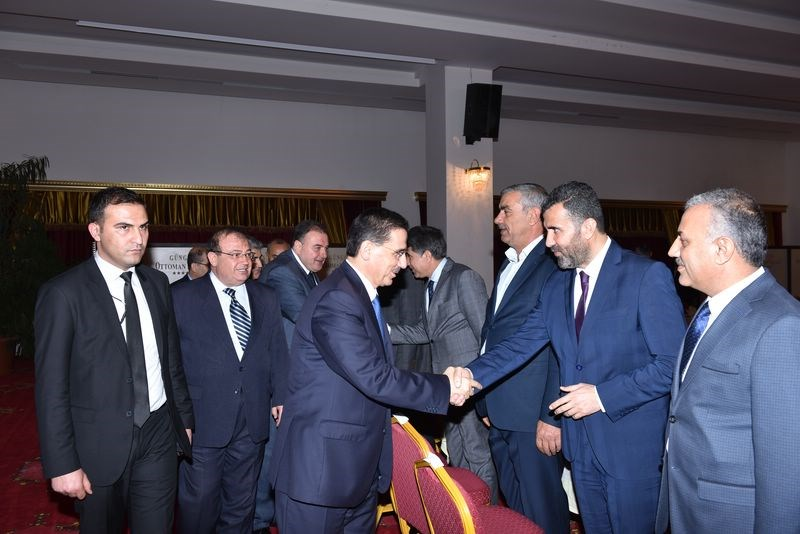 Hatay Valisi Sayın Ercan Topaca, kanaat önderleri ve sivil toplum kuruluşları temsilcileri ile bir araya gelerek ilimiz ile ilgili bir değerlendirme toplantısı yaptı.