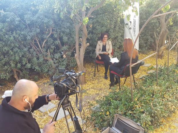 TV ve RADYO PROGRAMLARINA KATILIM KIBRIS TV Mine Avkıran- 23 Kasım 2016 EHHD Başkanı İmge, dernek bahçesinde 23 Kasım tarihinde KIBRIS TV tarafından gerçekleştirilen programın konuğu olarak hem