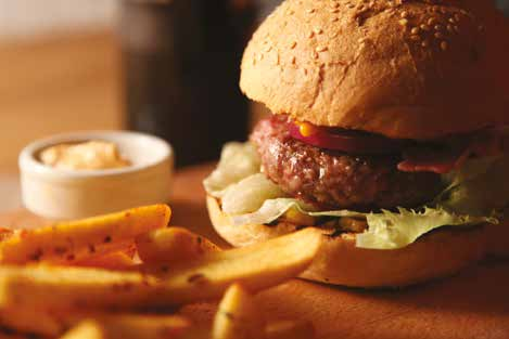 Burgerler Klasik Burger Dana burger eti, marul, domates, amerikan soğan, patates tava, özel sos eşliğinde Sarışın Burger Dana burger eti, marul, domates, american soğan, mantar, cheedar peyniri,