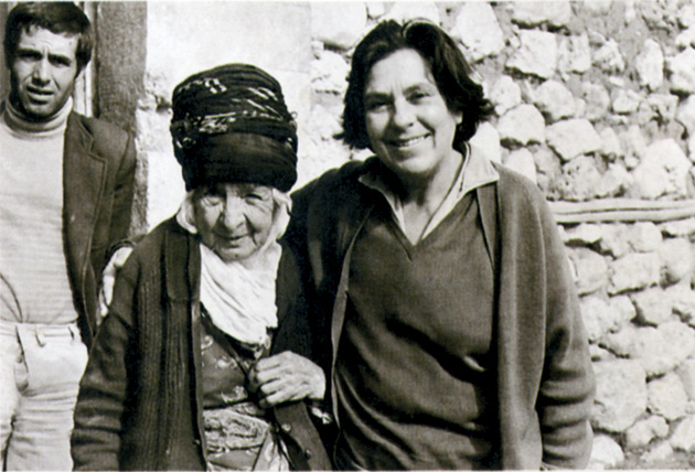 On5yirmi5.com Halet Çambel kimdir? Arkeoloji dünyasının en önemli isimlerinden, ayrıca Türk sporunun gururu. 1936 Berlin Olimpiyatları'nda Türkiye'yi temsil eden İlk Türk kadın sporcu.