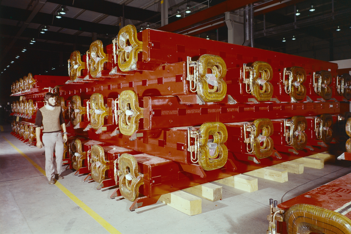 SPS Örgüsü Ana Eğici (iki kutuplu) Magnetler 1976 da hızlandırıcıya