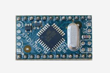 Bölüm 1: MİKRODENETLEYİCİ VE ELEMANLARI Konu 1.4: ÇEŞİTLİ ARDUINO KARTLARI Arduino Mini Arduino Mini Sadece 1.8cm x 3.3cm boyutlarında en küçük Arduino kartıdır.