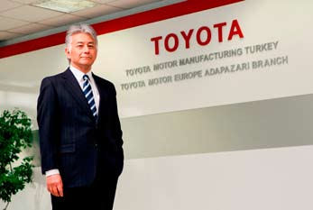 [kocaeli nin EN leri Toyota Otomotiv, Türkiye de ihracat yoğun üretimin öncüsü... 1990 yılında kurulan Toyota Otomotiv Sanayi Türkiye A.Ş., 1994 yılında Corolla Sedan ile üretim faaliyetine başladı.